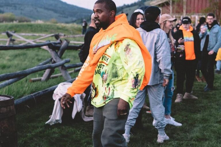 Kanye se encomienda a Dios en Jesus is King