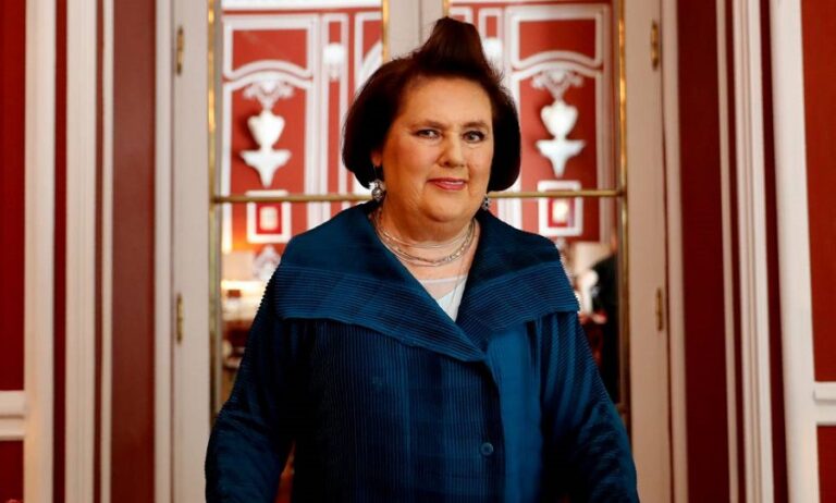 ¡La icónica Suzy Menkes se va de Vogue!