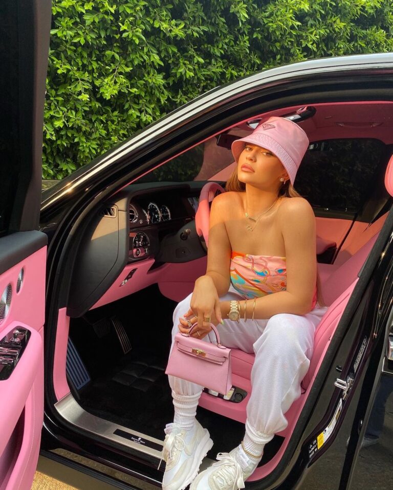 10 LOOKS DE KYLIE JENNER EN EL DÍA DE SU CUMPLEAÑOS