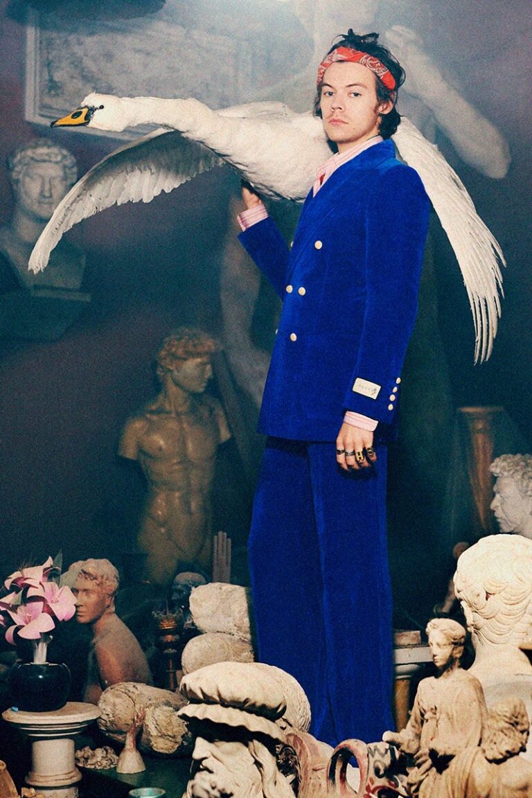 GUCCI LLEVARÁ LOS TRAJES DE HARRY STYLES AL V&A