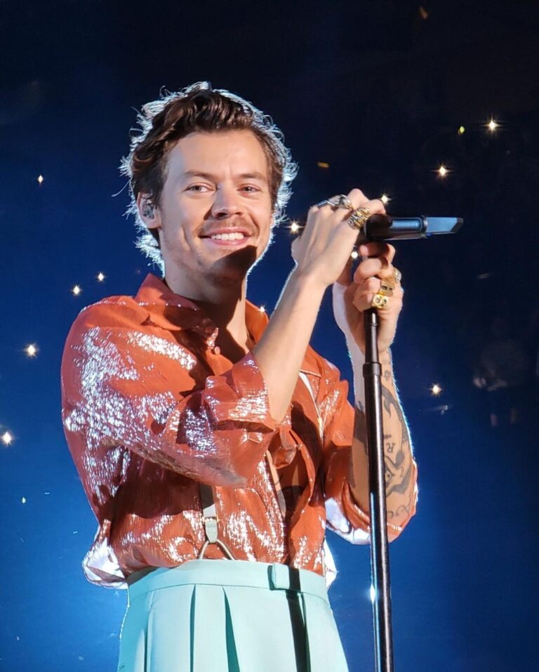 CELEBRAMOS EL CUMPLEAÑOS HARRY STYLES!
